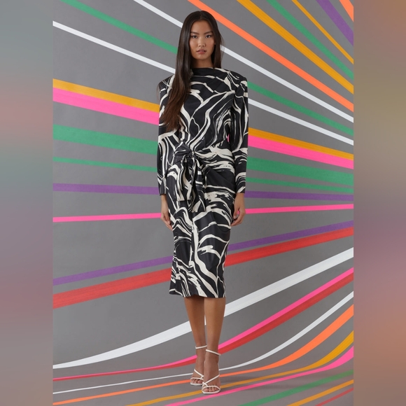 Donna Morgan Tied Waist Marble Print Midi Dress - Picture 5 of 6